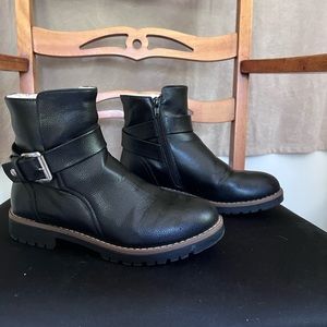 Nautica booties, size 6.5